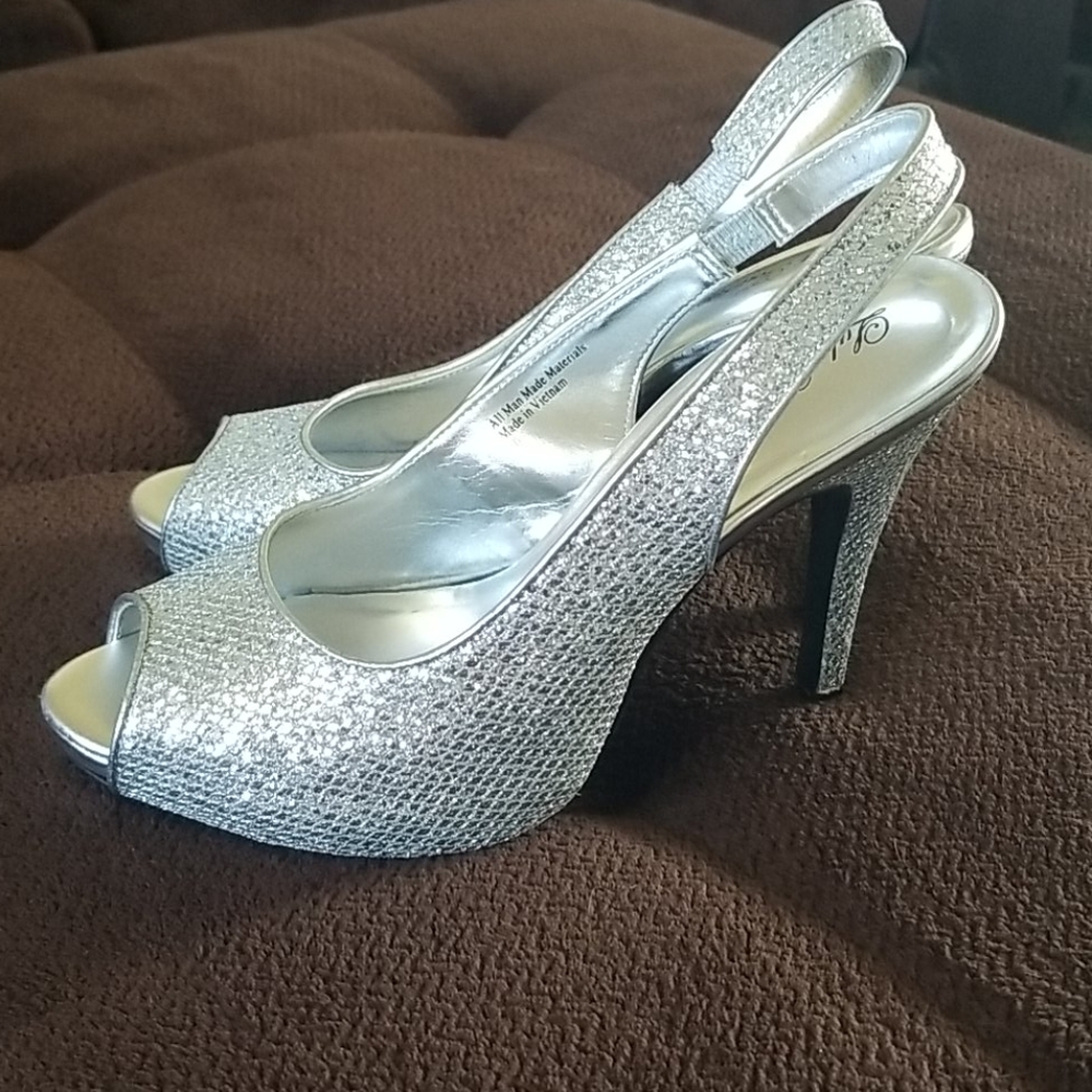 Women's glittery heels